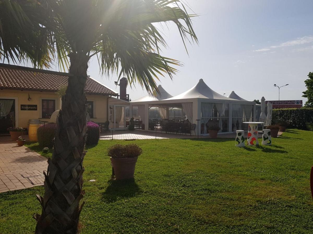 Hotel I Giardini Del Novecento à Lamezia Terme Extérieur photo